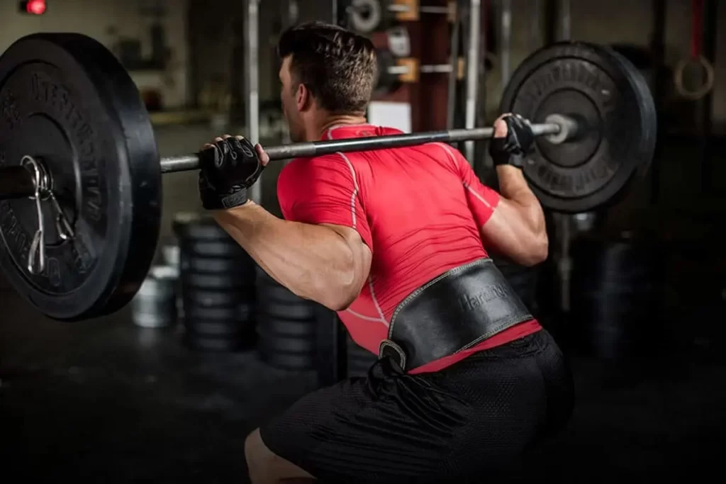اهمیت استفاده از کمربند در بدنسازی چیست؟ 🏋️‍♂️